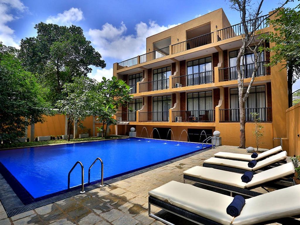 Lily'S Resort Habarana Exterior photo